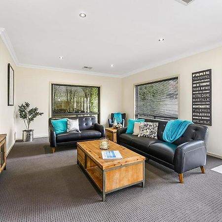Accommodation On Lansell 1 Being Unit 1 Of 6 Lansell Street Mount Gambier Extérieur photo