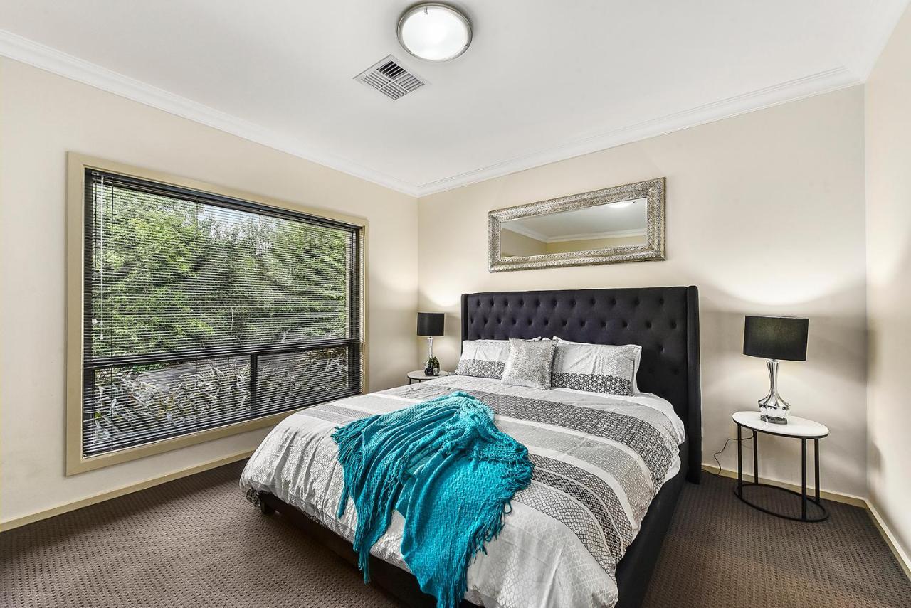 Accommodation On Lansell 1 Being Unit 1 Of 6 Lansell Street Mount Gambier Extérieur photo