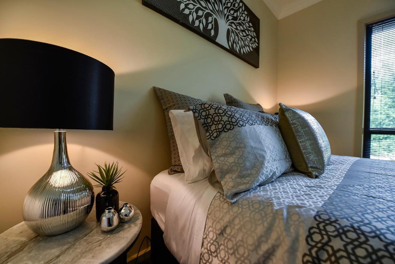 Accommodation On Lansell 1 Being Unit 1 Of 6 Lansell Street Mount Gambier Extérieur photo