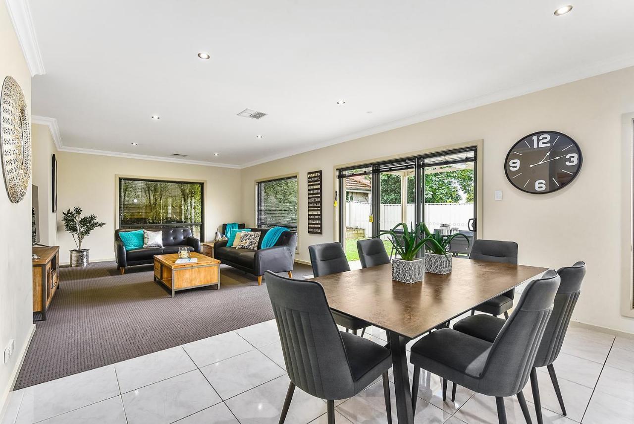 Accommodation On Lansell 1 Being Unit 1 Of 6 Lansell Street Mount Gambier Extérieur photo