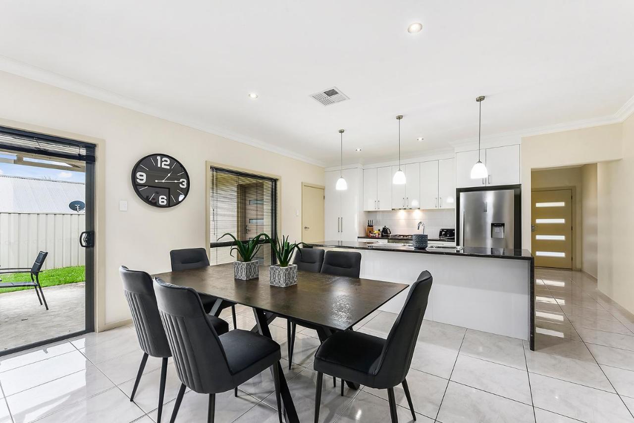 Accommodation On Lansell 1 Being Unit 1 Of 6 Lansell Street Mount Gambier Extérieur photo